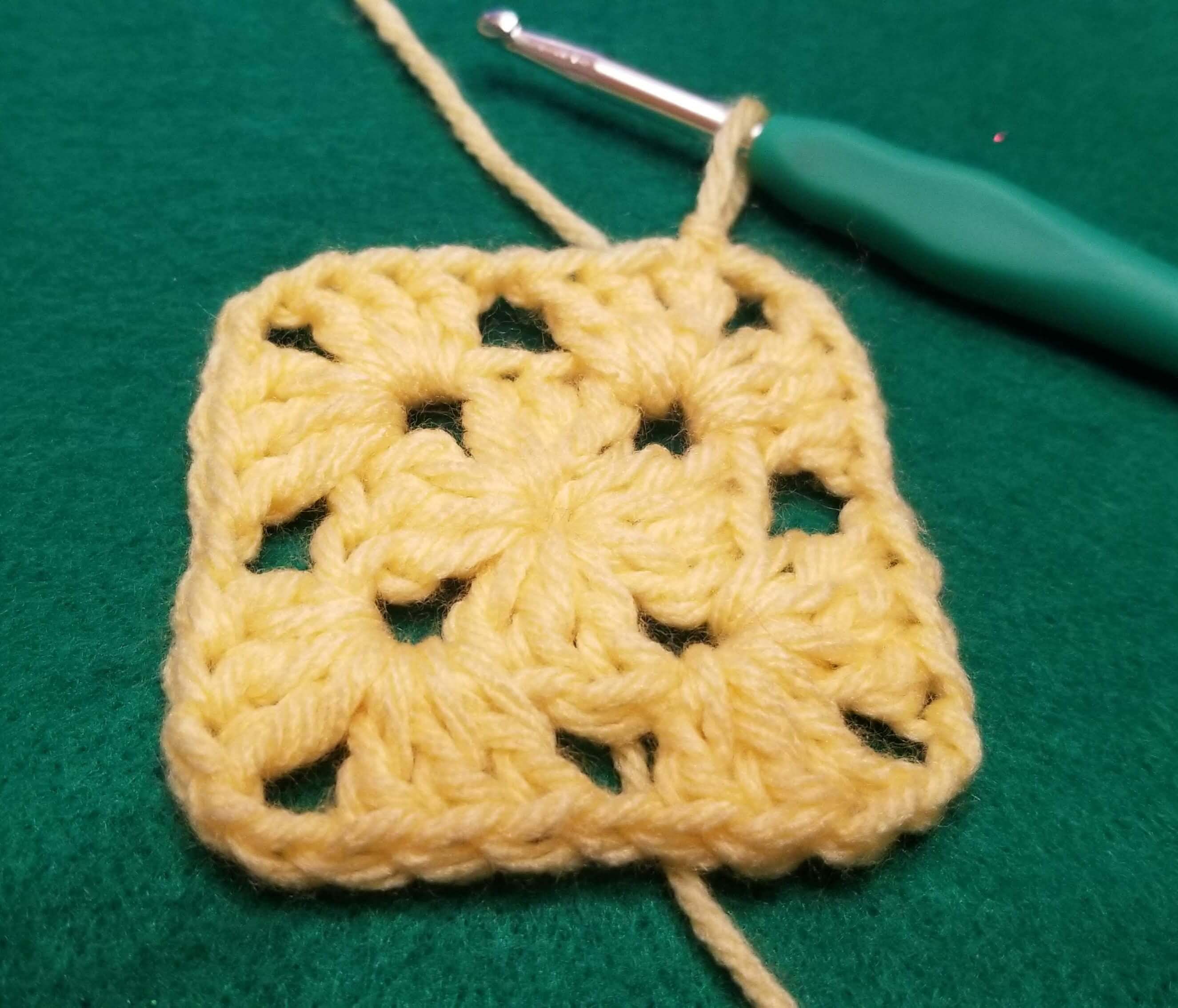 Traditional Granny Squares Step 2 Traditional Granny Squares Step 2