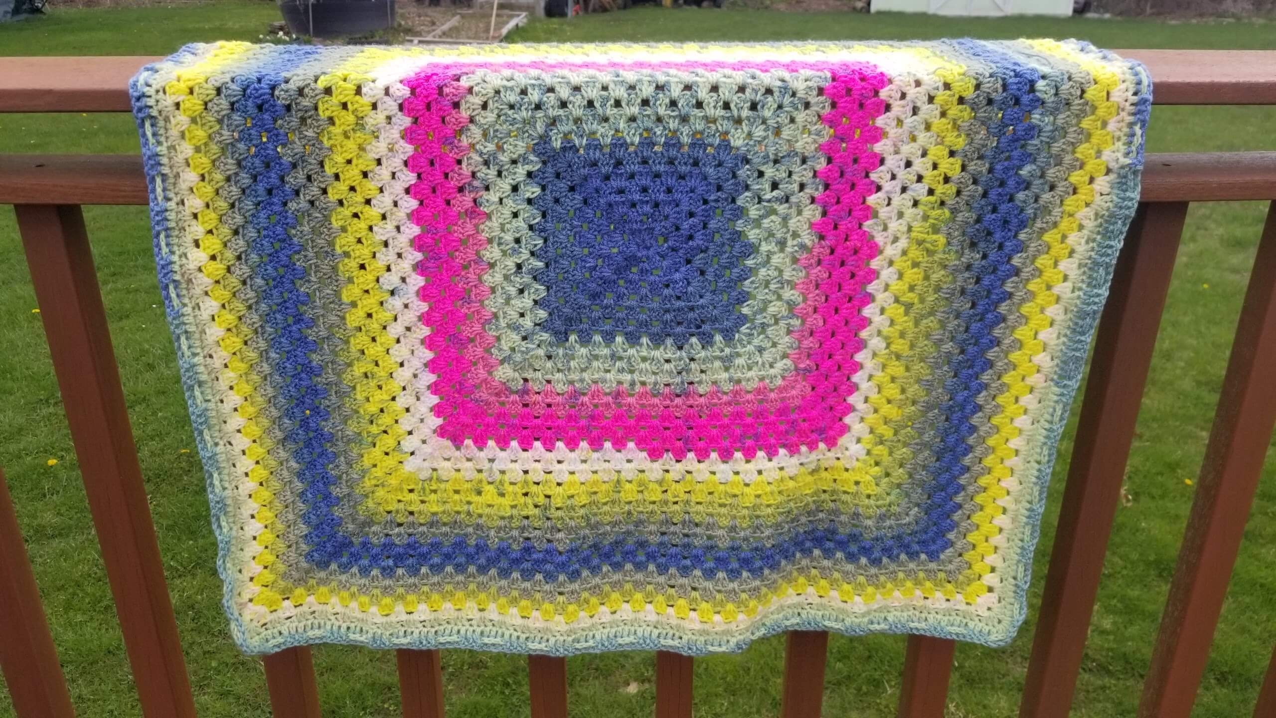 Continuous Granny Square Crochet Pattern